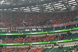 爱游戏- 青年冰球赛第二季哔哩哔哩啦 